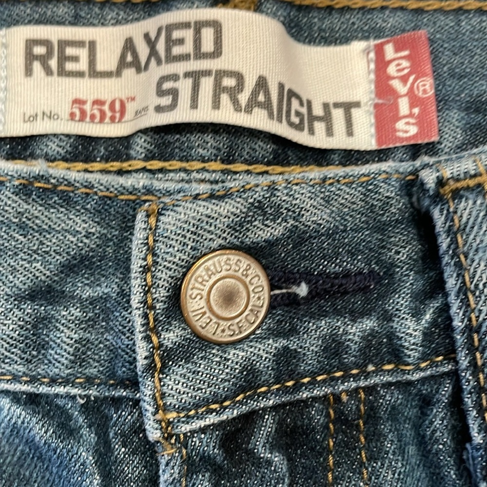 Levi’s | 32x30 | denim relaxed, straight jeans - Picture 4 of 8
